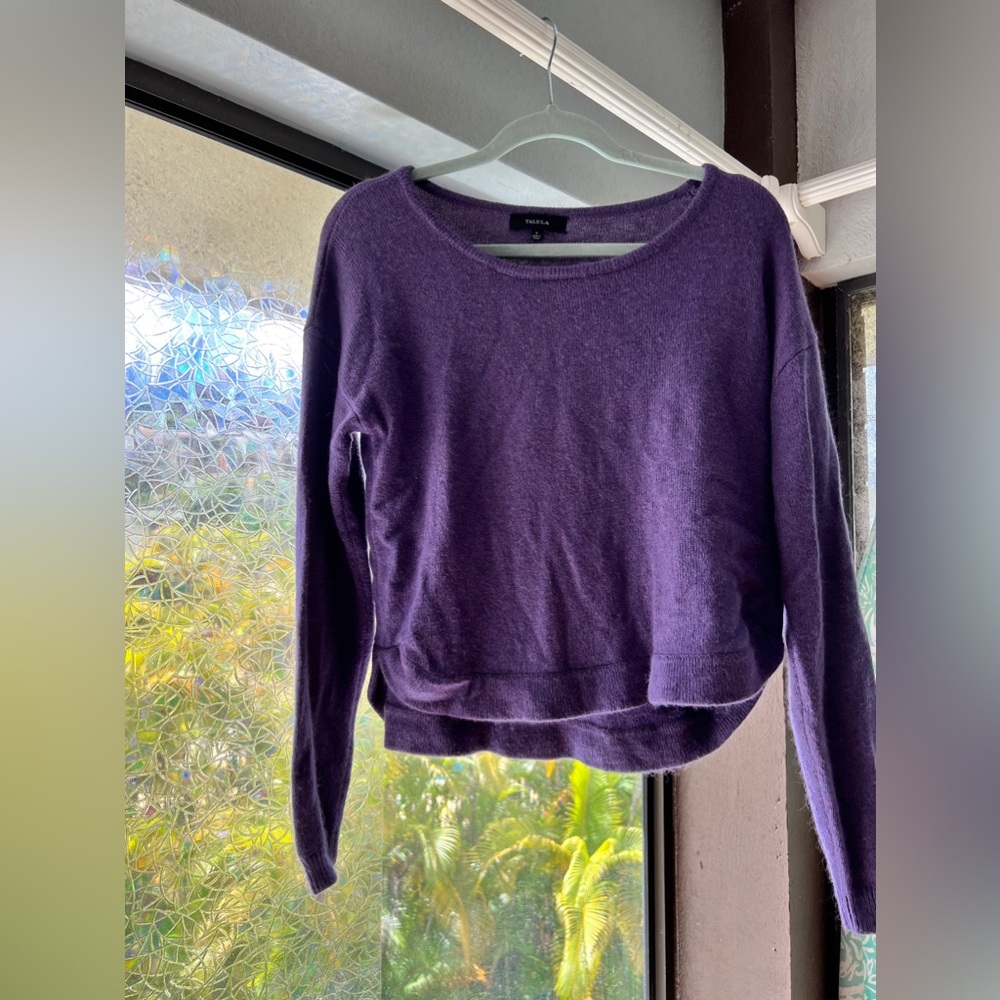 Aritzia sweater